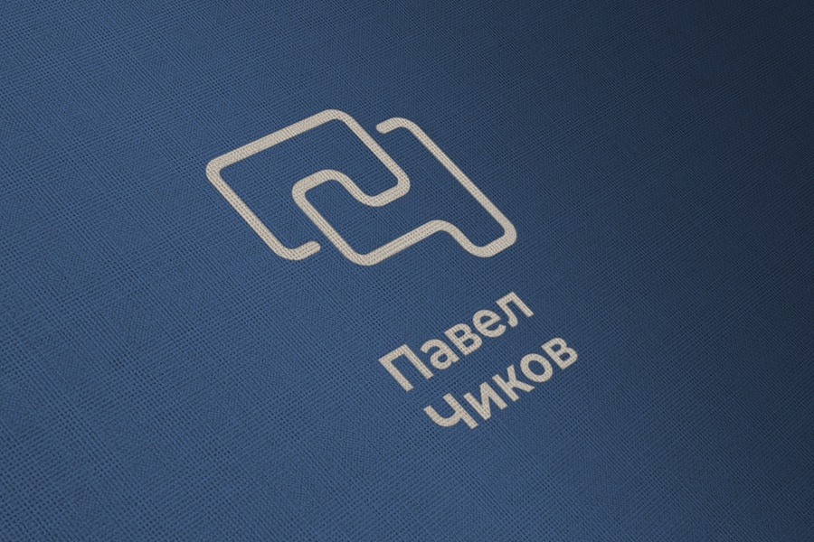 Логотип Павла Чикова на носителе
